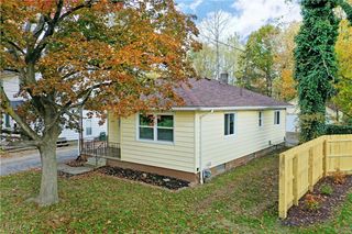 1524 Vernon Avenue NW, Warren, OH 44483