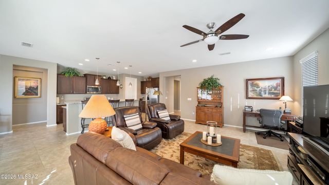 14081 N Bright Angel Trail, Marana, AZ 85658