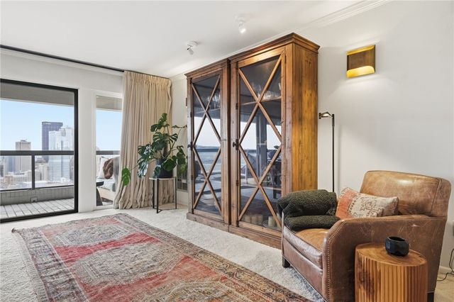 111 Grandview Ave 403, Mt Washington, PA 15211