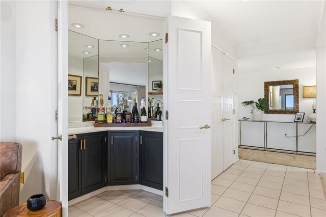 111 Grandview Ave 403, Mt Washington, PA 15211