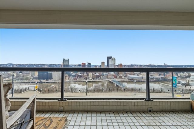 111 Grandview Ave 403, Mt Washington, PA 15211