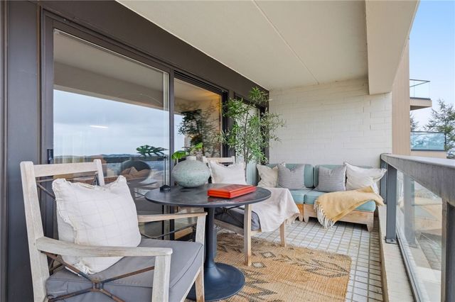 111 Grandview Ave 403, Mt Washington, PA 15211