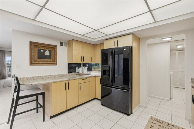 111 Grandview Ave 403, Mt Washington, PA 15211