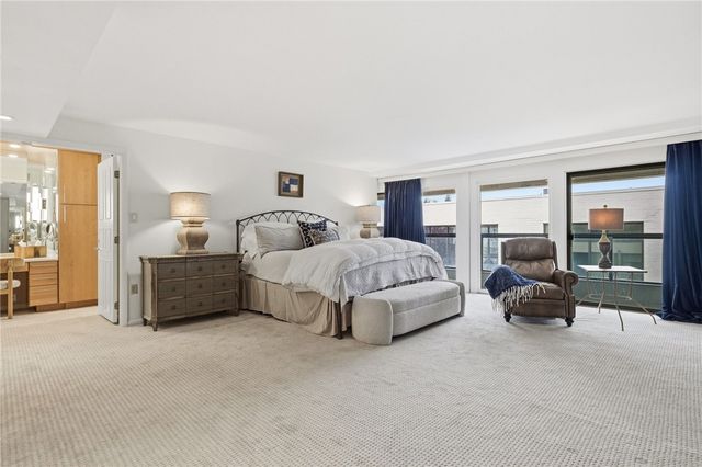 111 Grandview Ave 403, Mt Washington, PA 15211