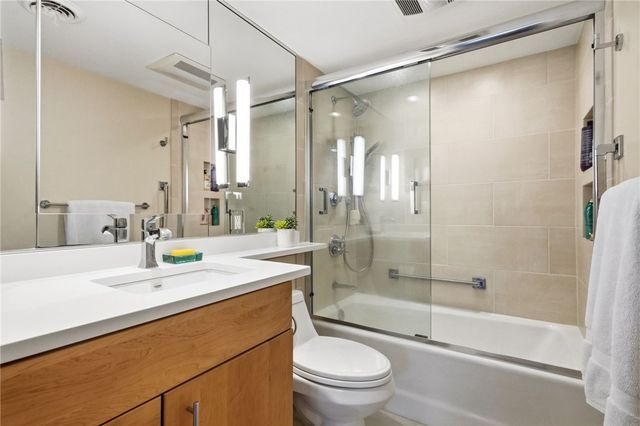 111 Grandview Ave 403, Mt Washington, PA 15211