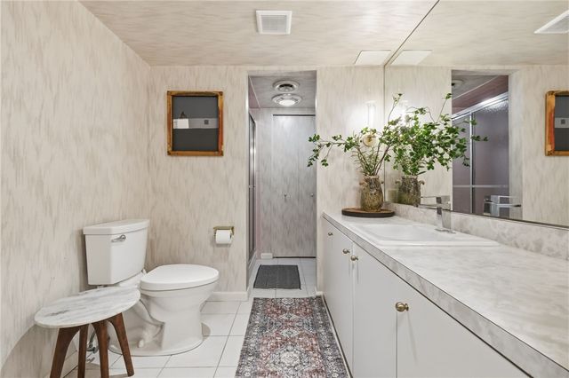 111 Grandview Ave 403, Mt Washington, PA 15211