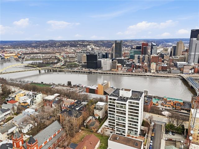 111 Grandview Ave 403, Mt Washington, PA 15211