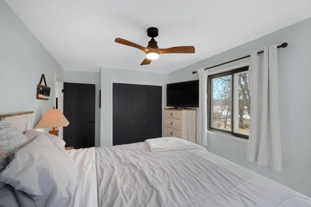 2997 Smith Lake ROAD, West Bend, WI 53090