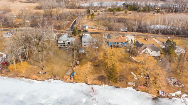 2997 Smith Lake ROAD, West Bend, WI 53090