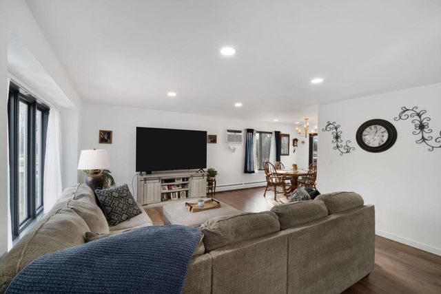 2997 Smith Lake ROAD, West Bend, WI 53090