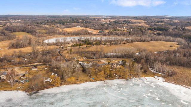 2997 Smith Lake ROAD, West Bend, WI 53090