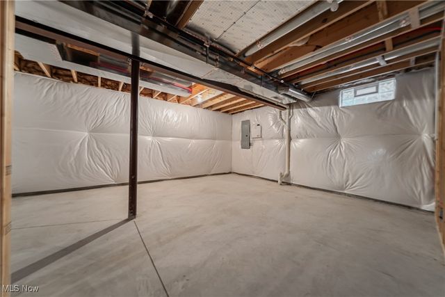 506 Water Pointe Lane, Brunswick Hills, OH 44212