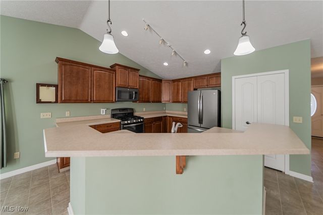 506 Water Pointe Lane, Brunswick Hills, OH 44212