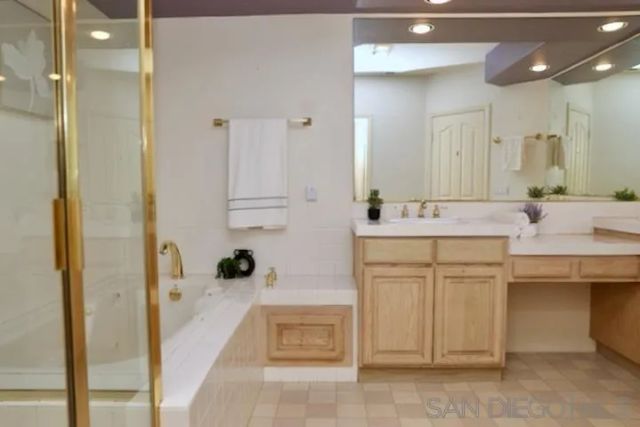 2862 Torrey Pines Rd, La Jolla, CA 92037