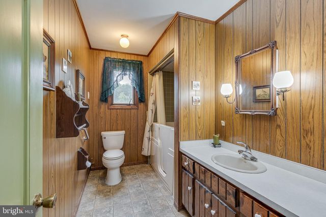 801 PERKINS LN, Edgewater Park, NJ 08010