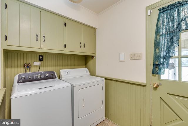 801 PERKINS LN, Edgewater Park, NJ 08010