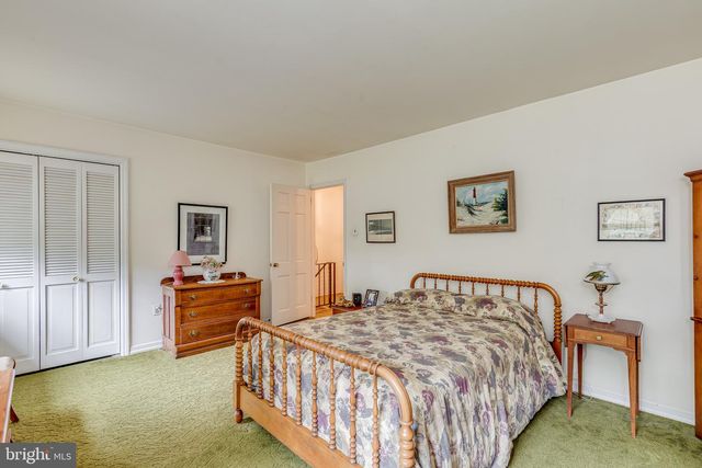 801 PERKINS LN, Edgewater Park, NJ 08010