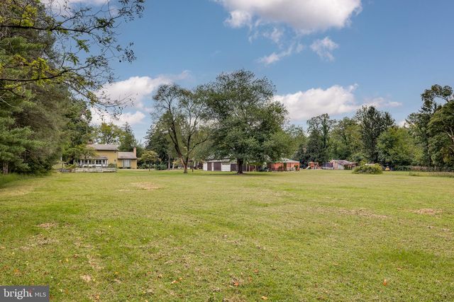 801 PERKINS LN, Edgewater Park, NJ 08010