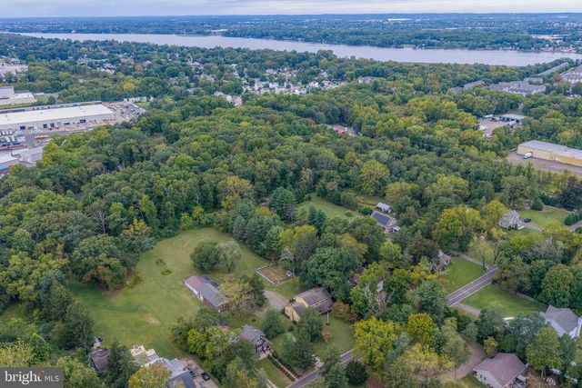 801 PERKINS LN, Edgewater Park, NJ 08010