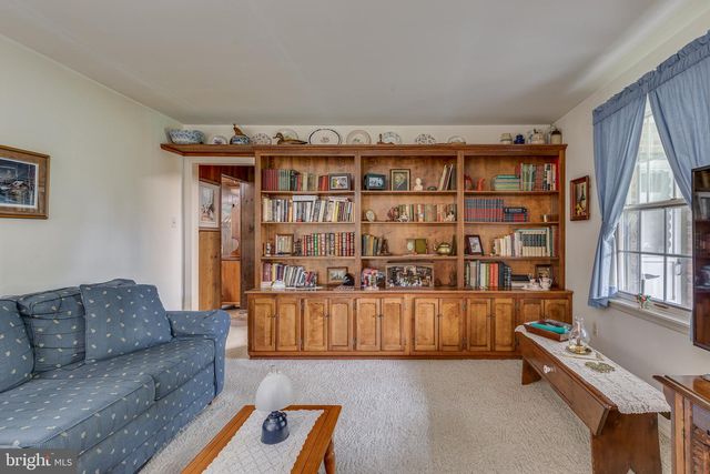 801 PERKINS LN, Edgewater Park, NJ 08010
