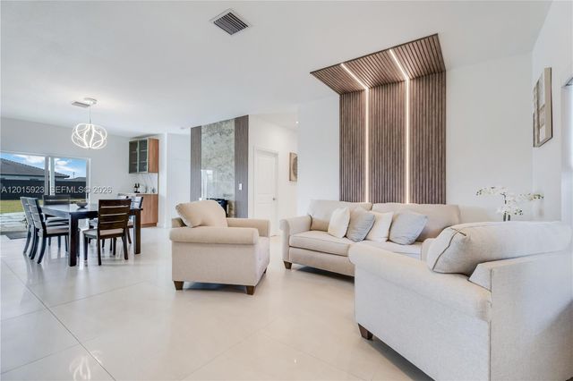 19100 SW 132nd Place, Miami, FL 33177