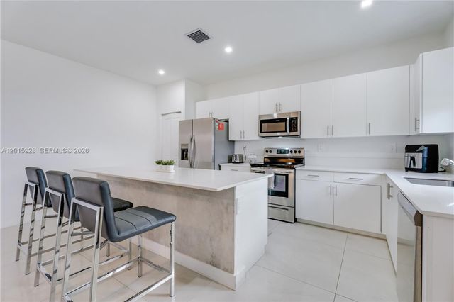 19100 SW 132nd Place, Miami, FL 33177