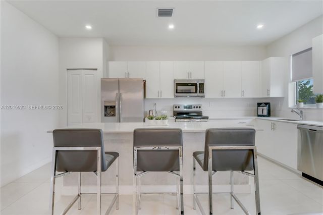 19100 SW 132nd Place, Miami, FL 33177