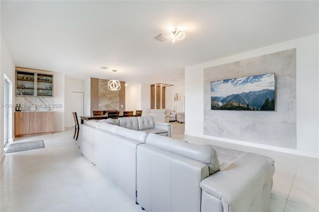 19100 SW 132nd Place, Miami, FL 33177