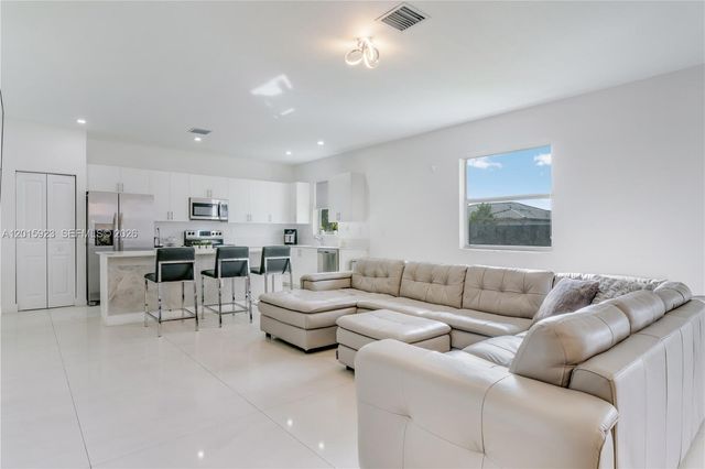 19100 SW 132nd Place, Miami, FL 33177