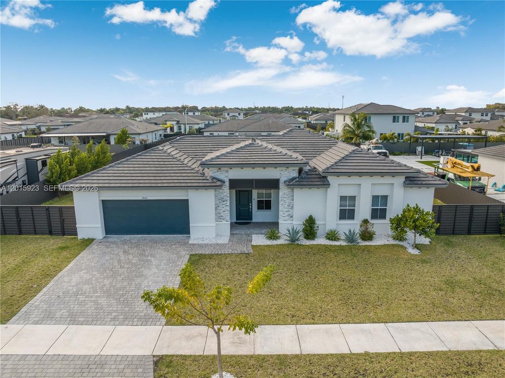 19100 SW 132nd Place, Miami, FL 33177