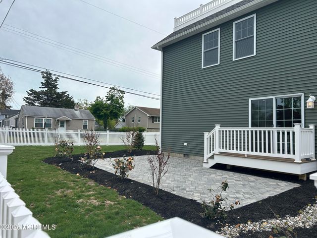 50 Breton Harbors Drive, Toms River, NJ 08753