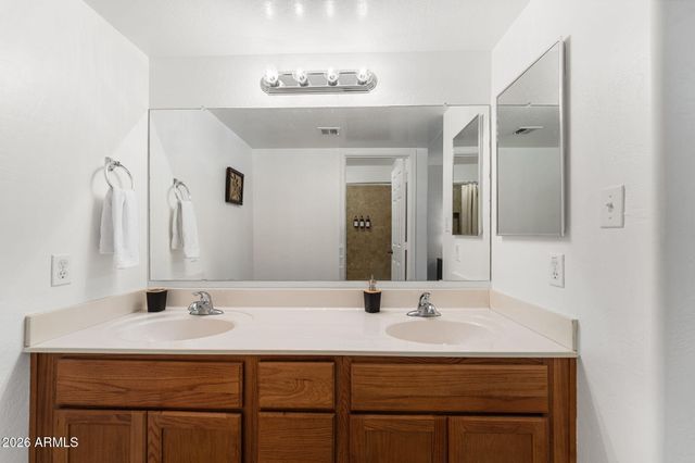 9430 E MISSION Lane 113, Scottsdale, AZ 85258