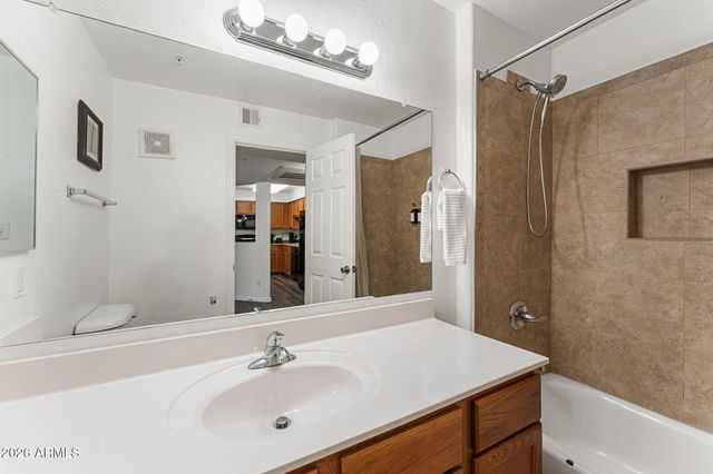 9430 E MISSION Lane 113, Scottsdale, AZ 85258