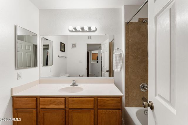 9430 E MISSION Lane 113, Scottsdale, AZ 85258