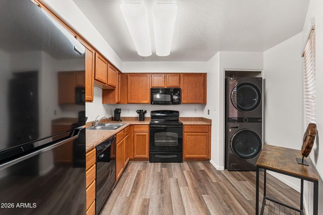 9430 E MISSION Lane 113, Scottsdale, AZ 85258