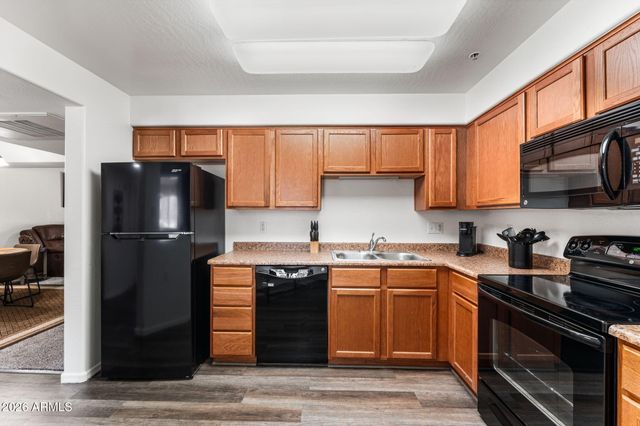 9430 E MISSION Lane 113, Scottsdale, AZ 85258