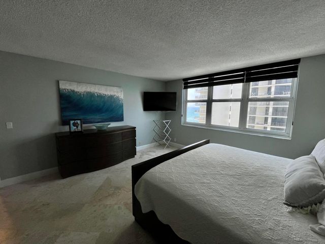 5440 N Ocean Drive 1107, Singer Island, FL 33404