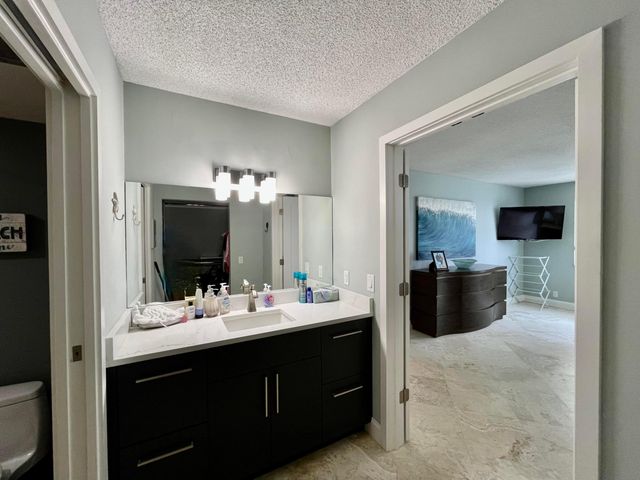 5440 N Ocean Drive 1107, Singer Island, FL 33404