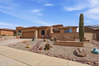 1024 W Tenniel Drive, Green Valley, AZ 85614