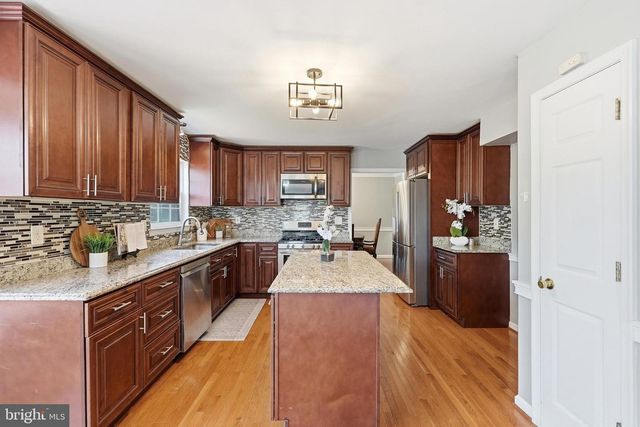 5703 POMPANO CT, Waldorf, MD 20603