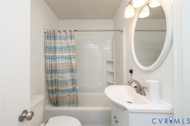 3211 Saint Charles St, Hopewell, VA 23860