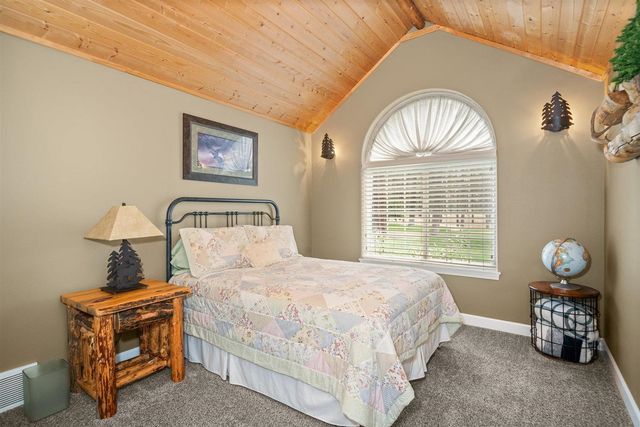 19505 N Newport Rd, Colbert, WA 99005