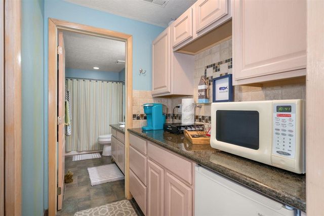 19505 N Newport Rd, Colbert, WA 99005