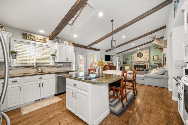 19505 N Newport Rd, Colbert, WA 99005