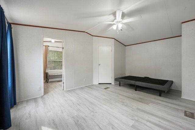 6493 Pappas Road, Waller, TX 77484