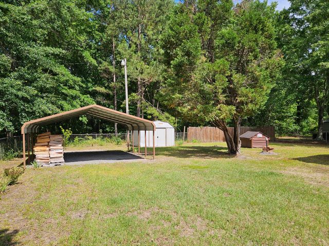 2719 Mallett Road, Manning, SC 29102
