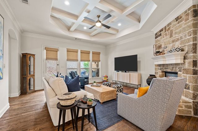 724 E Hill Street, Keller, TX 76248