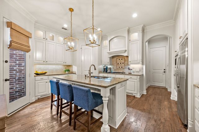 724 E Hill Street, Keller, TX 76248