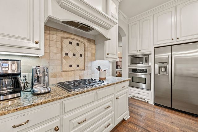 724 E Hill Street, Keller, TX 76248