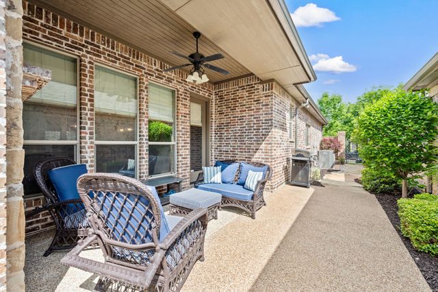 724 E Hill Street, Keller, TX 76248